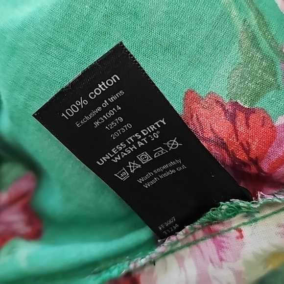 Floral green cotton button down top Made in India - Picture 11 of 11